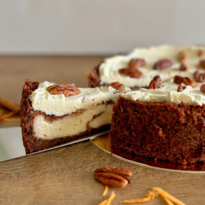 Gulerodsdrøm – gulerodskage med cheesecake og mascarponecreme fra ChocoLykke