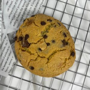 Crumble Cookie Tre Chokolade Mix – håndlavet cookie med tre slags chokolade fra ChocoLykke