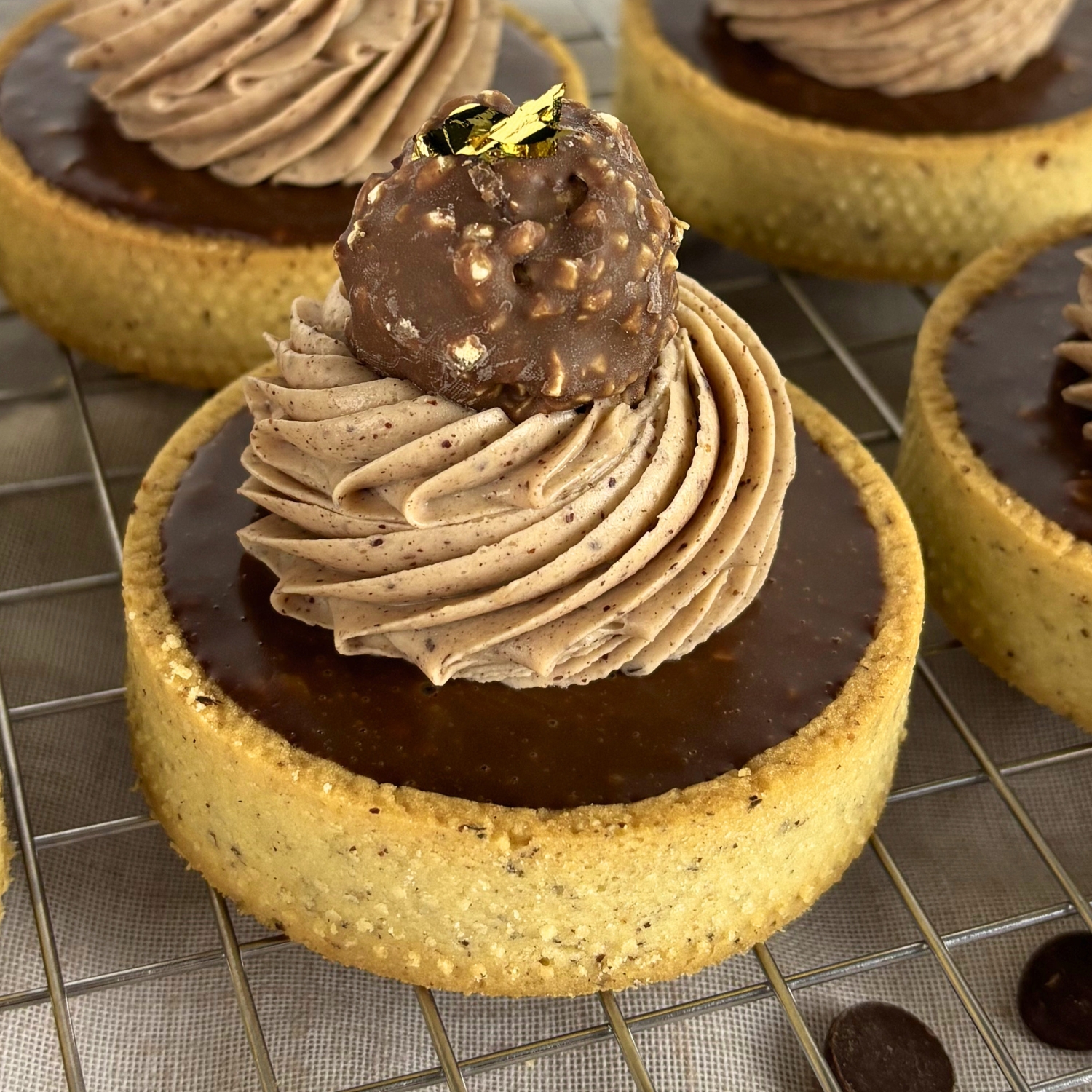 "Ferrero" Chokolade, Ferrero, Hasselnødder